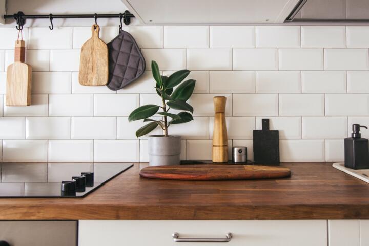 Minimalist Kitchen: The Only Tools You Actually Use