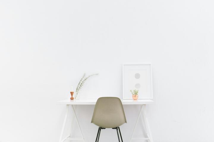 How Minimalism Reduces Anxiety and Stress in Daily Life