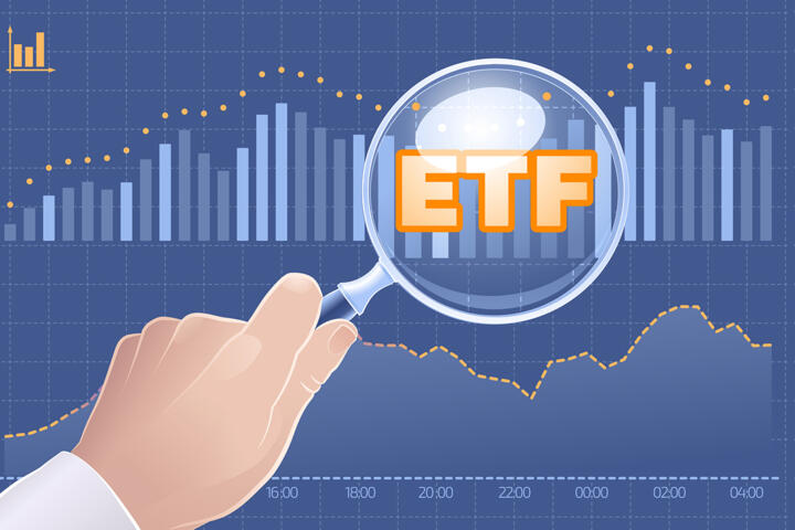 The Difference Between Accumulating and Distributing ETFs
