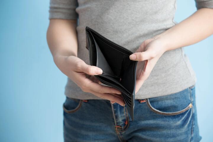Understanding Opportunity Cost: Every Euro Spent is Future Freedom Lost